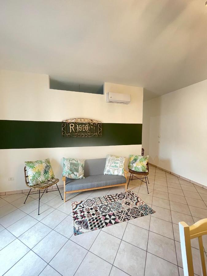 Finestra Sul Borgo Apt. Acquarica del Capo Bagian luar foto