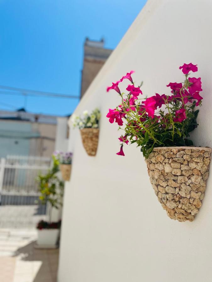 Finestra Sul Borgo Apt. Acquarica del Capo Bagian luar foto