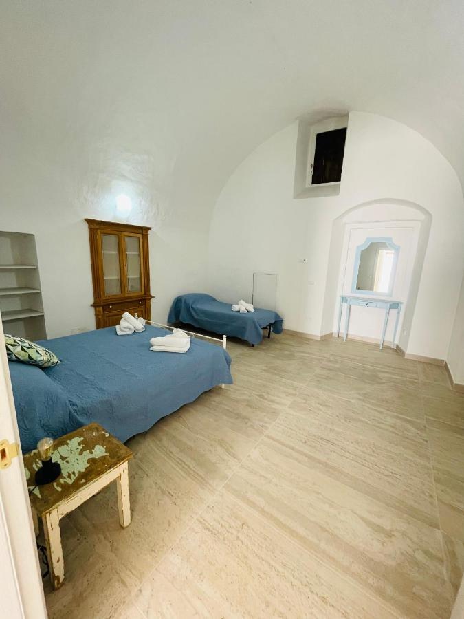 Finestra Sul Borgo Apt. Acquarica del Capo Bagian luar foto