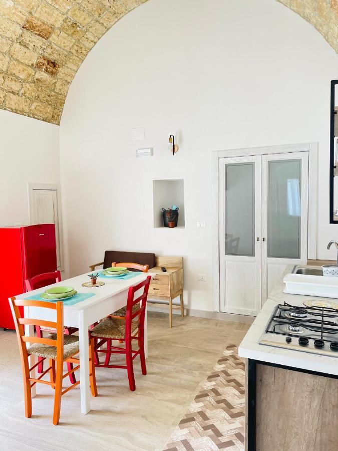 Finestra Sul Borgo Apt. Acquarica del Capo Bagian luar foto